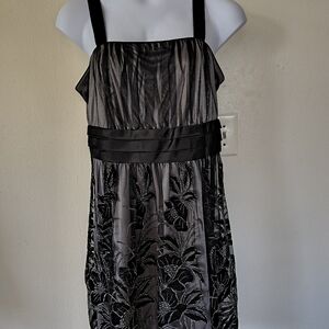 Dress Barn Collection Women's Black & Silver Dress Size 16W Party Dress